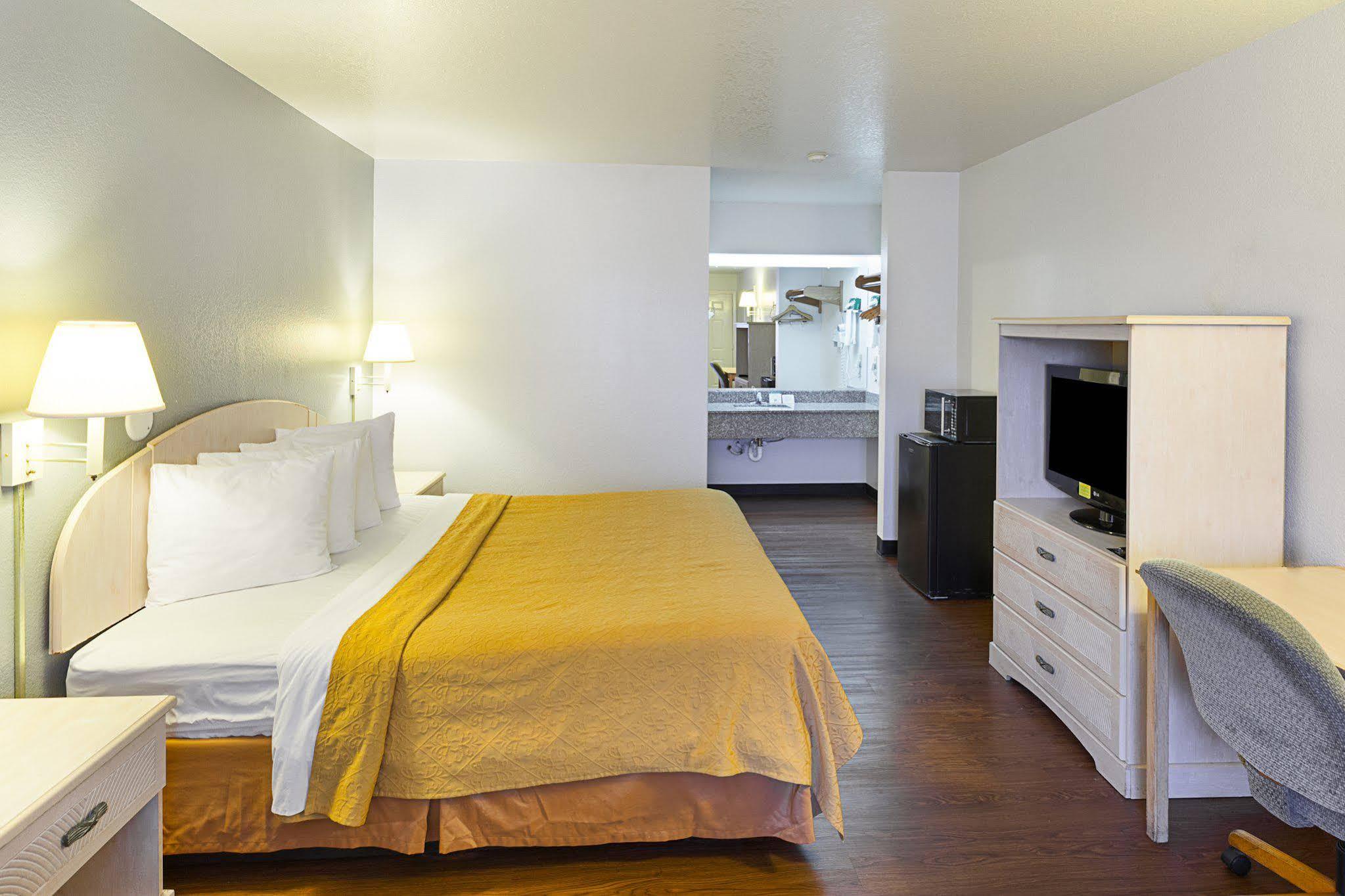 Econo Lodge San Antonio South Lodge San Antonio