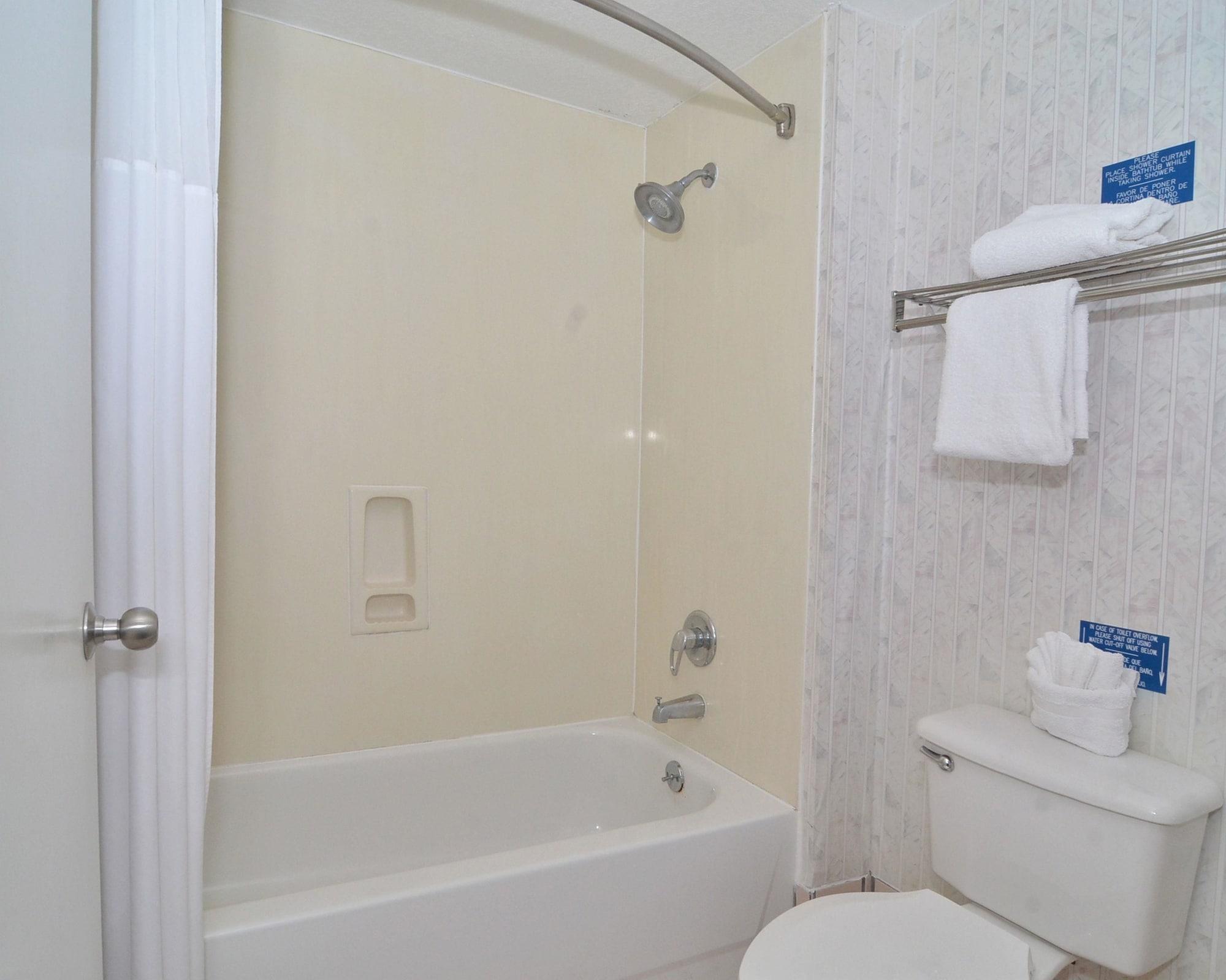 Econo Lodge San Antonio South *