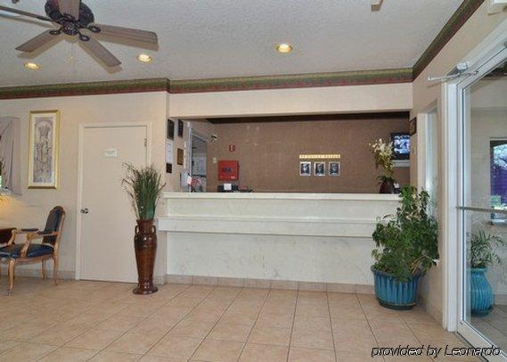 Econo Lodge San Antonio South